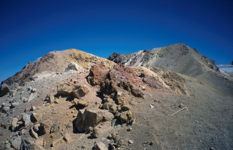 Iztaccíhuatl - barevné sopečné svahy